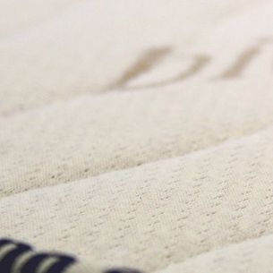 Coupe de notre surmatelas en laine et coton bio 70x190 2